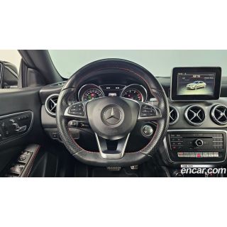 889928