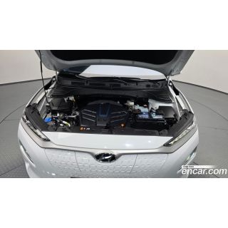 657921