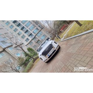 932913
