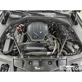 245211