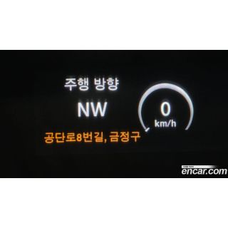 573877