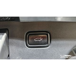 563500