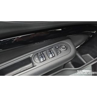 933572