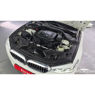 891213
