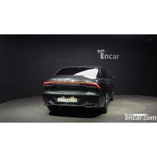 898910