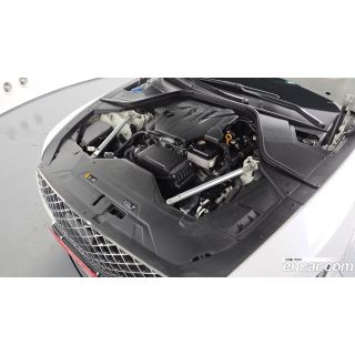 596897