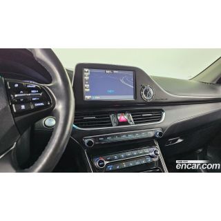 581051