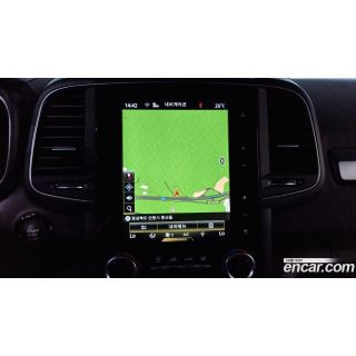 892542