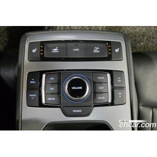272097