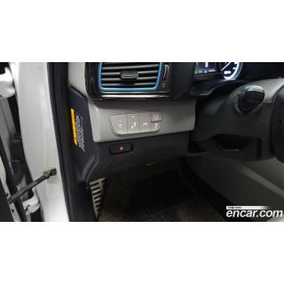 981098