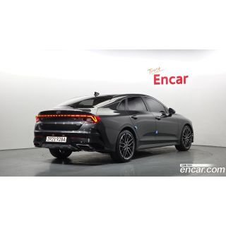 903891