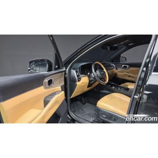 617772