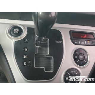 537077