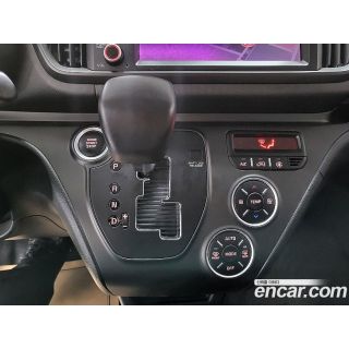 367983