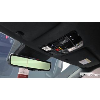 989682