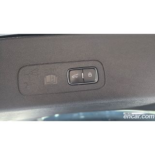 585649