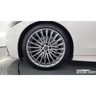 979362