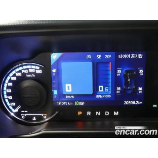 868901