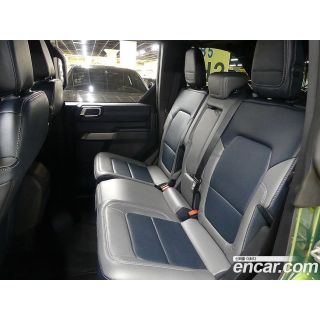 557453