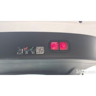 527642