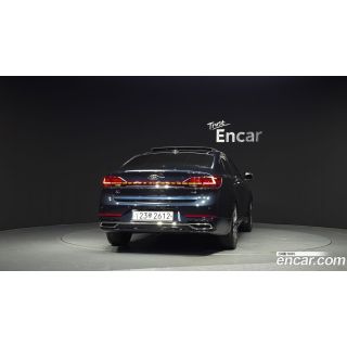 888561