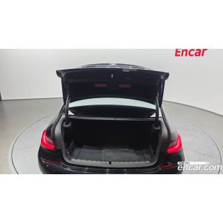 912331