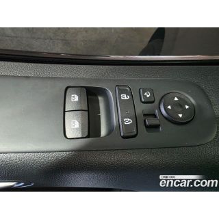889082