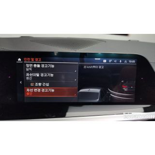 999746