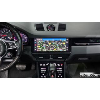 843226