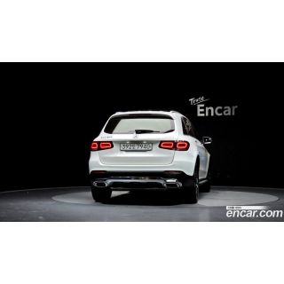744784