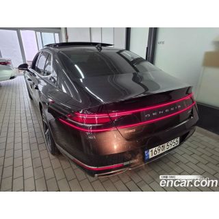 913829