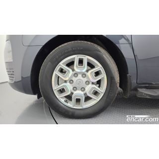 36722