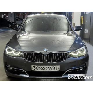 371597