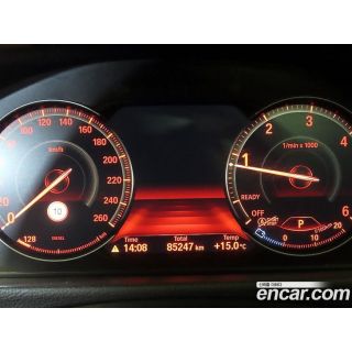 627957
