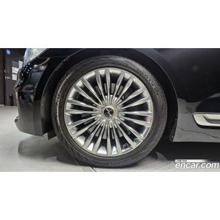548573