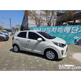 913571