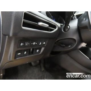 568152