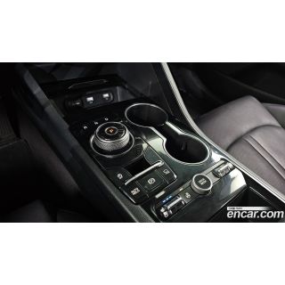 257031