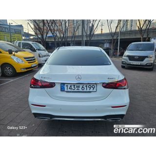 744858