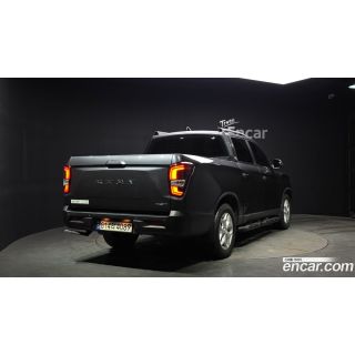 869569