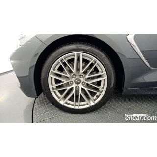 985621