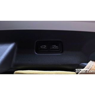 553658