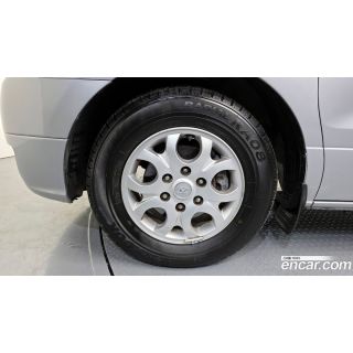 878545
