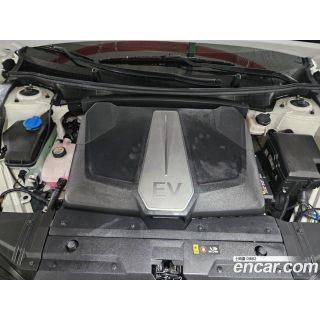 885619