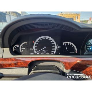 564558