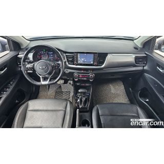 893744