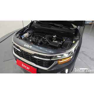 942739