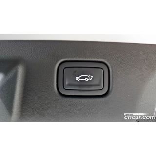 933586