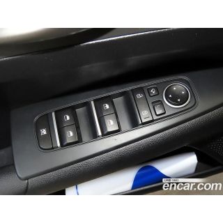 543883