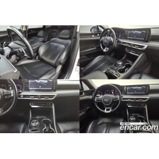 881564